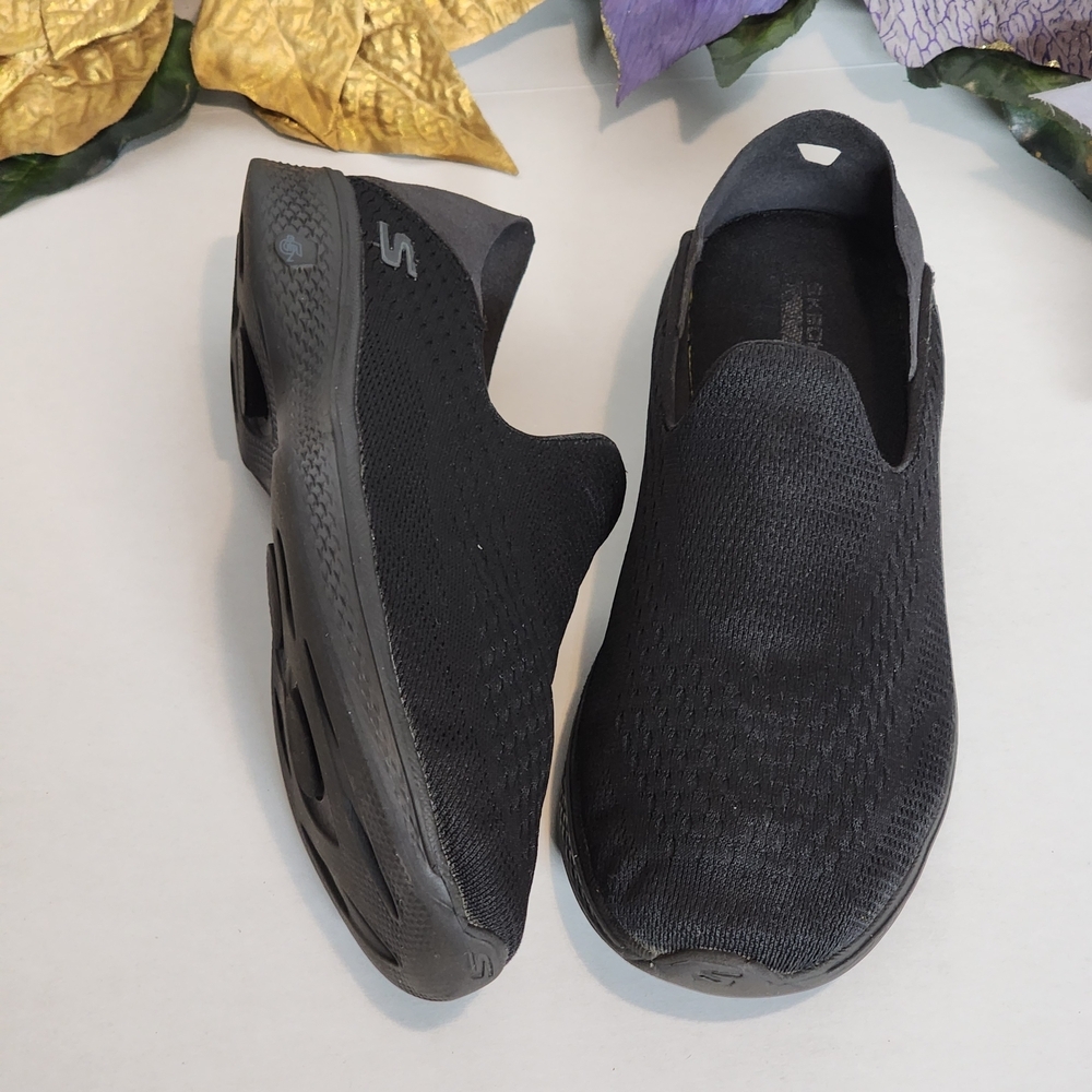 Skechers Black Slip-On Sneakers